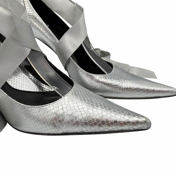 Kenneth Cole Metallic Silver Snakeskin Embossed Satin Ribbon Tie Pointed Pumps - Picture 6 of 9